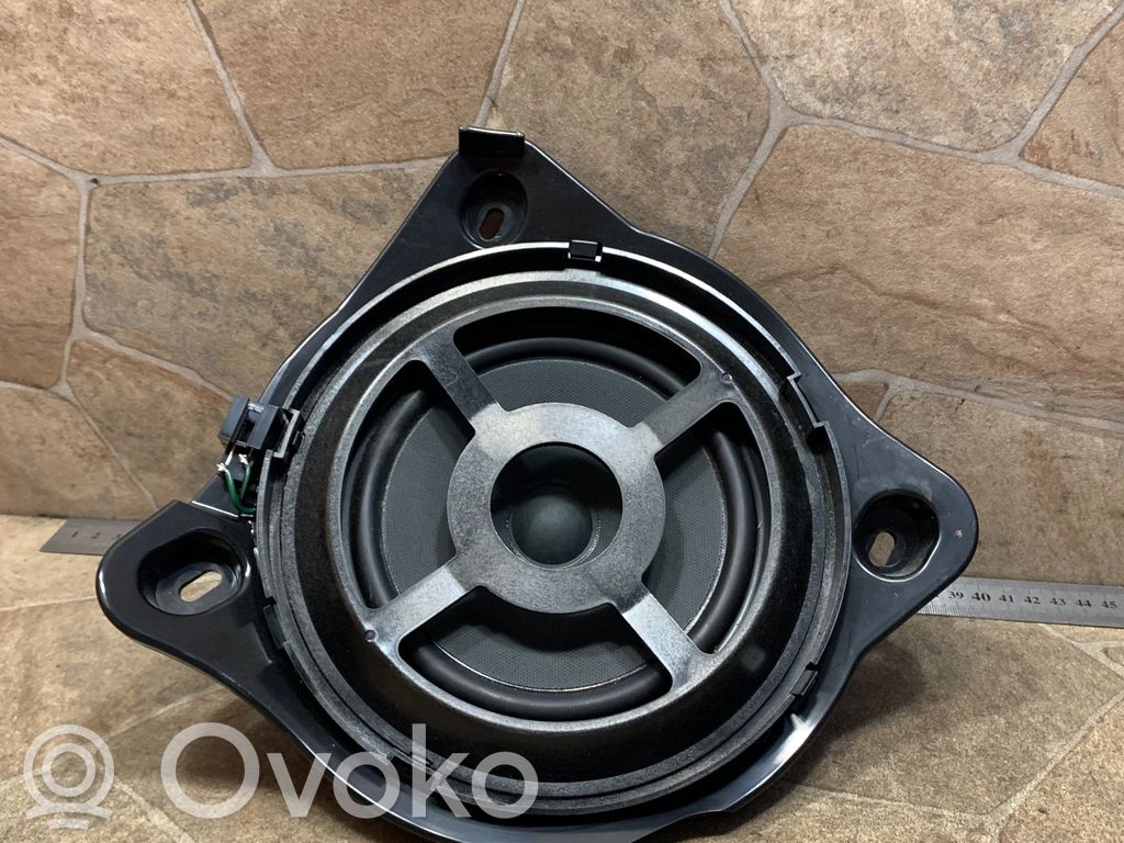 Mercedes-Benz C W205 Subwoofer speaker 