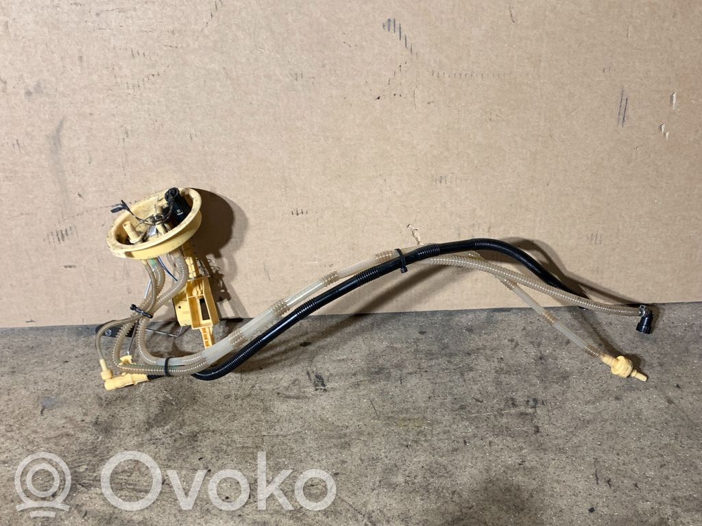 BMW 3 E90 E91 Fuel injection high pressure pump 