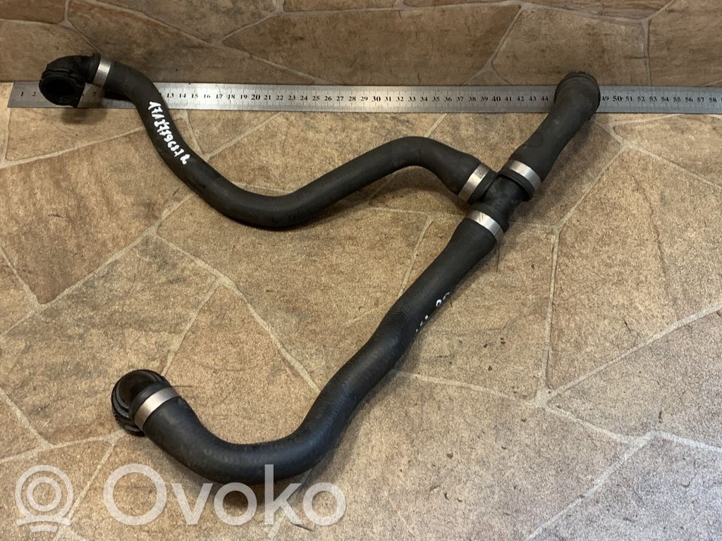 BMW 1 E81 E87 Conductă/furtun lichid de răcire motor 