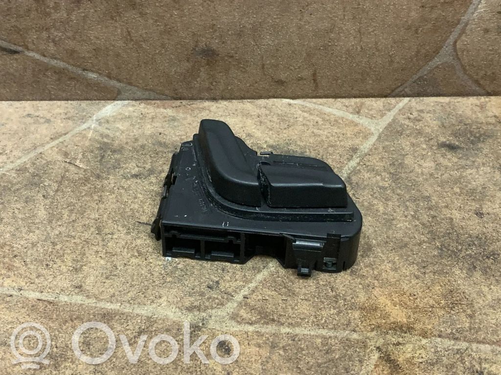 Mercedes-Benz C W204 Przyciski sterowania fotela 