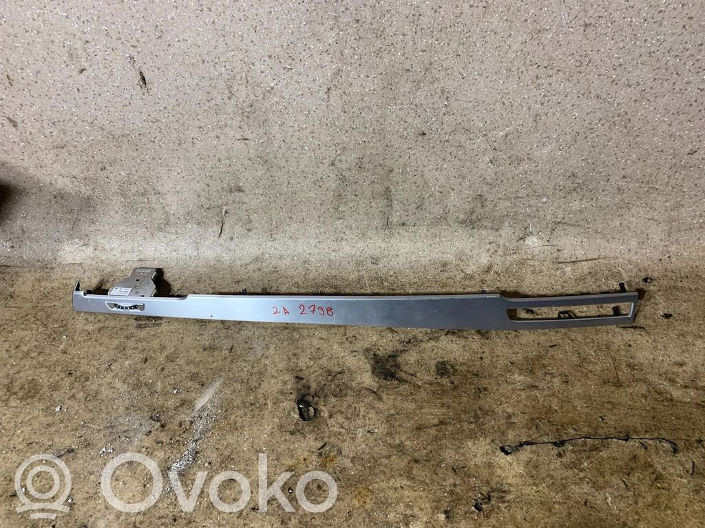 Audi A8 S8 D4 4H Dekoratyvinė apdailos juostelė 