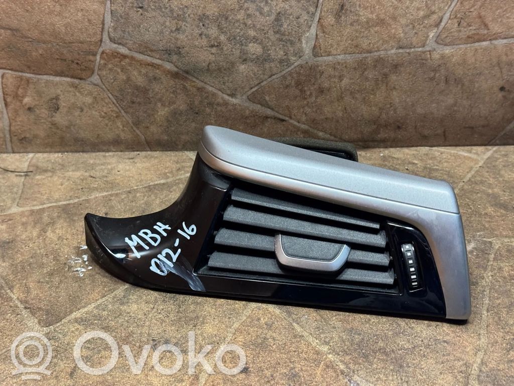 BMW 5 G30 G31 G38 Dysze / Kratki nawiewu deski rozdzielczej 