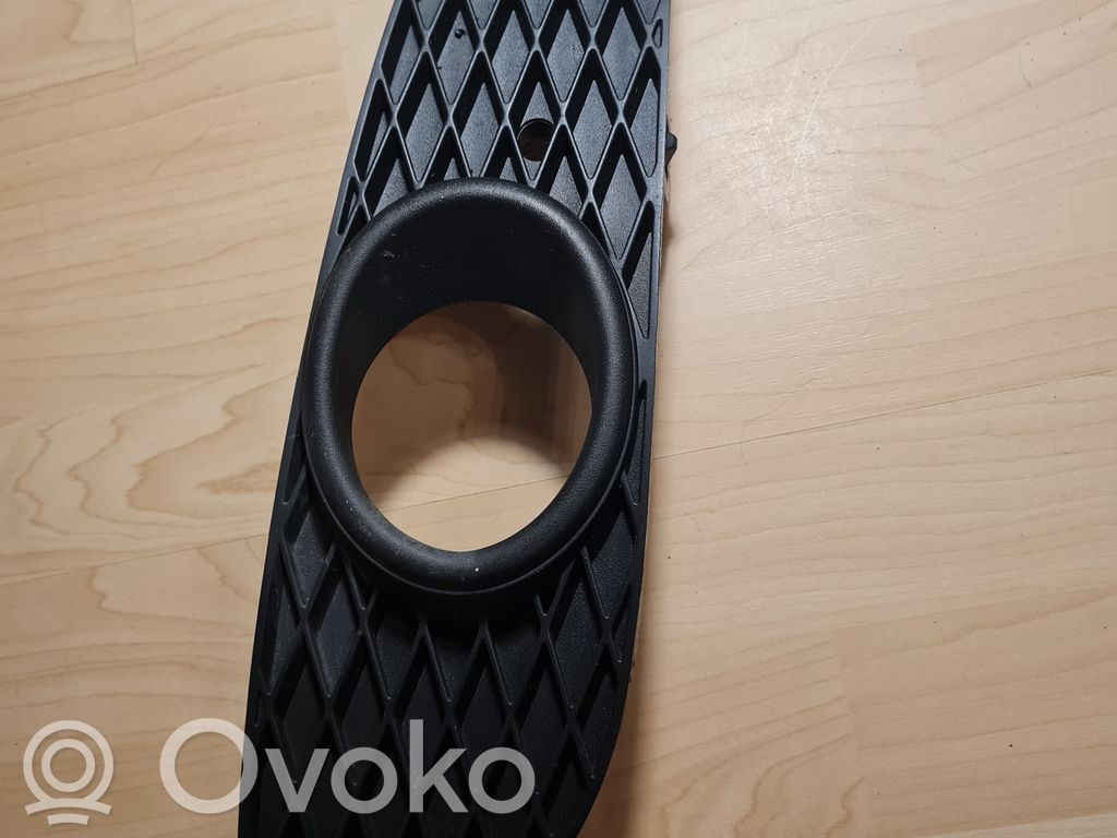 Opel Astra H Front bumper lower grill 