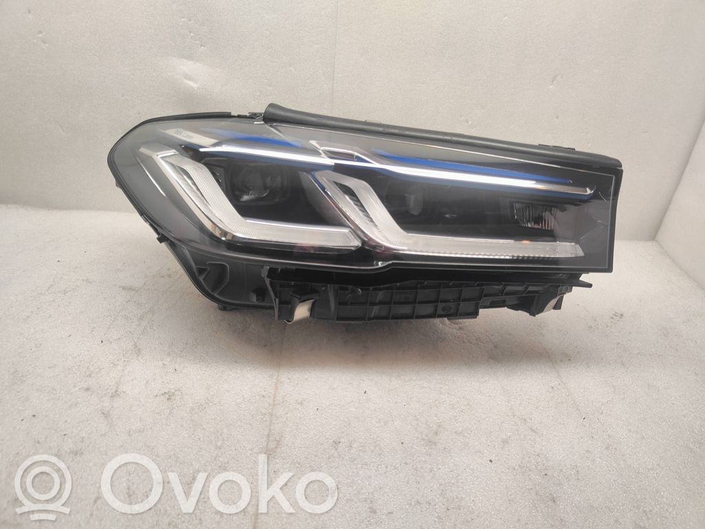 BMW 5 G30 G31 G38 Lampa przednia 
