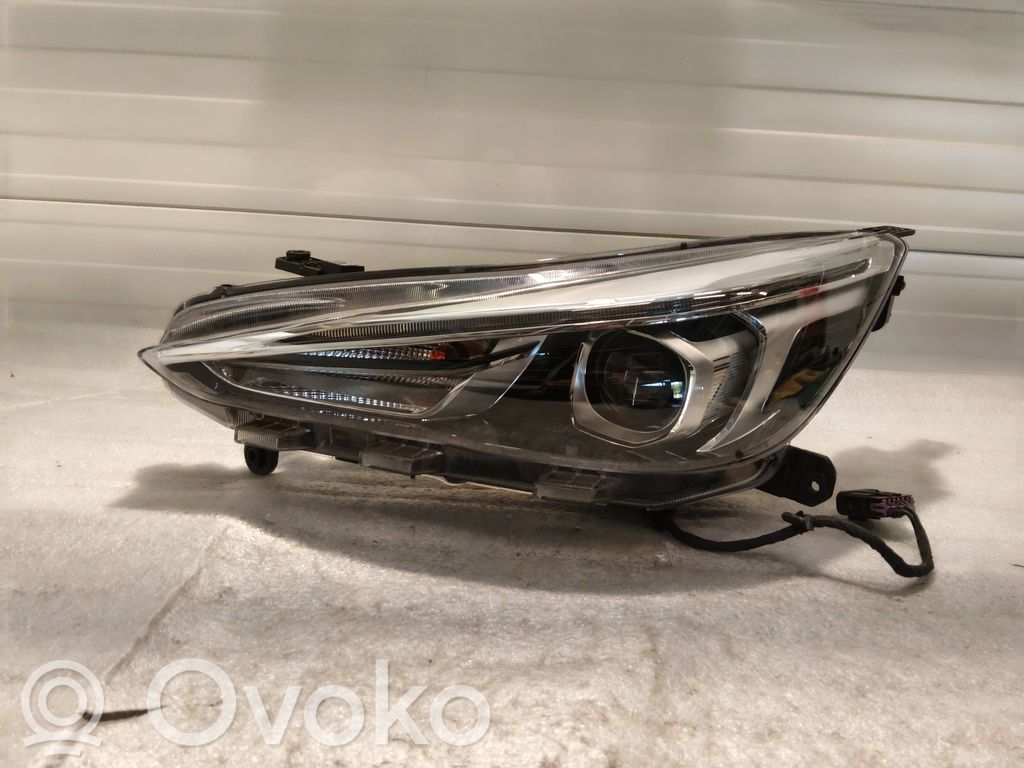 MG MG3 III Lampa przednia 