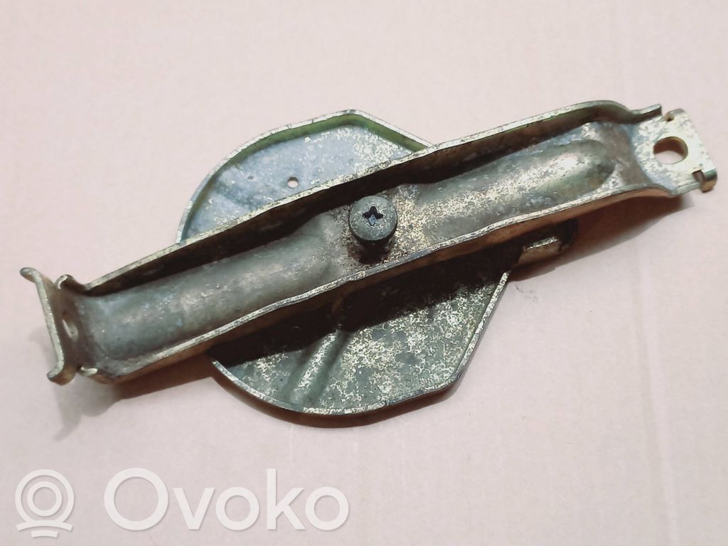 Battery bracket   8370984