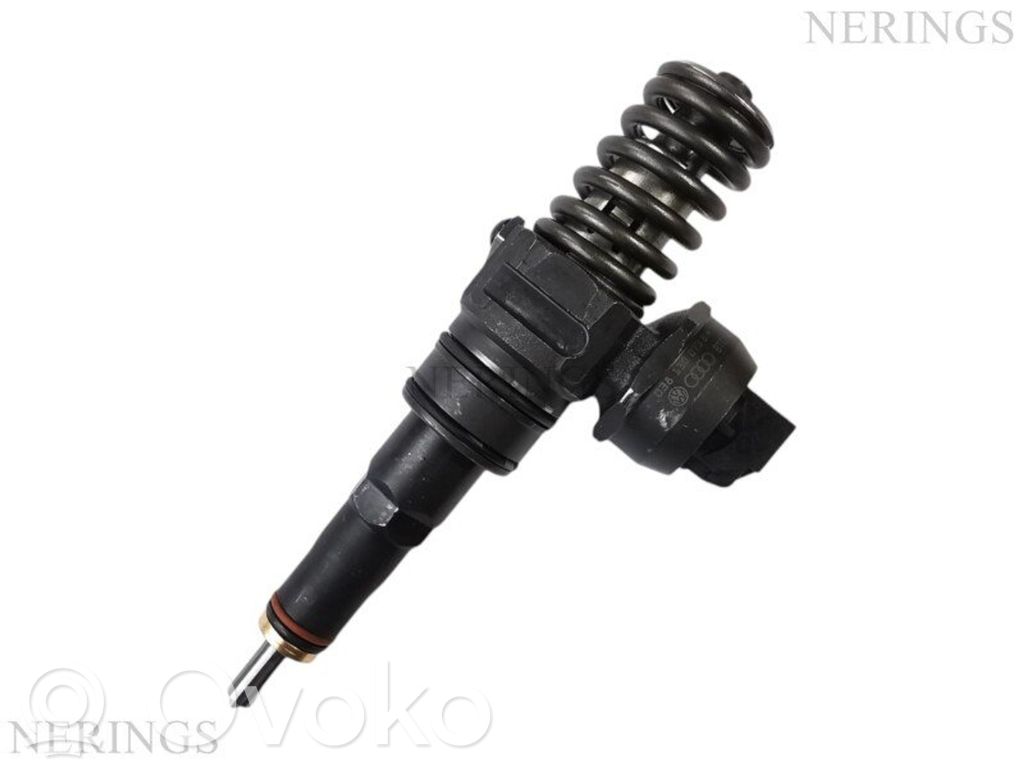 Audi A4 S4 B7 8E 8H Wtryskiwacz paliwa 