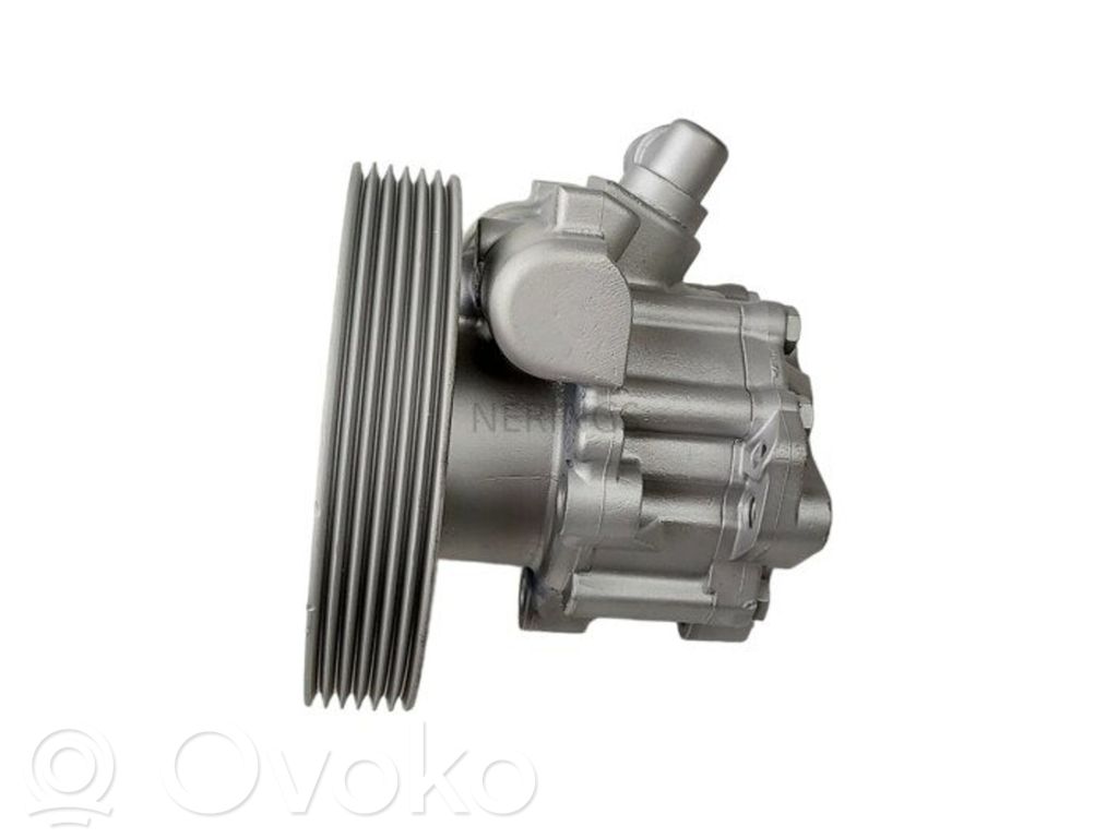 Peugeot 807 Power steering pump 