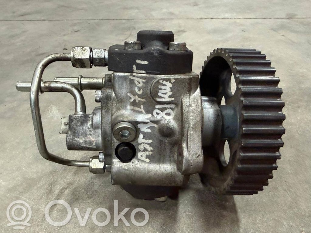 Opel Astra J Fuel injection high pressure pump 