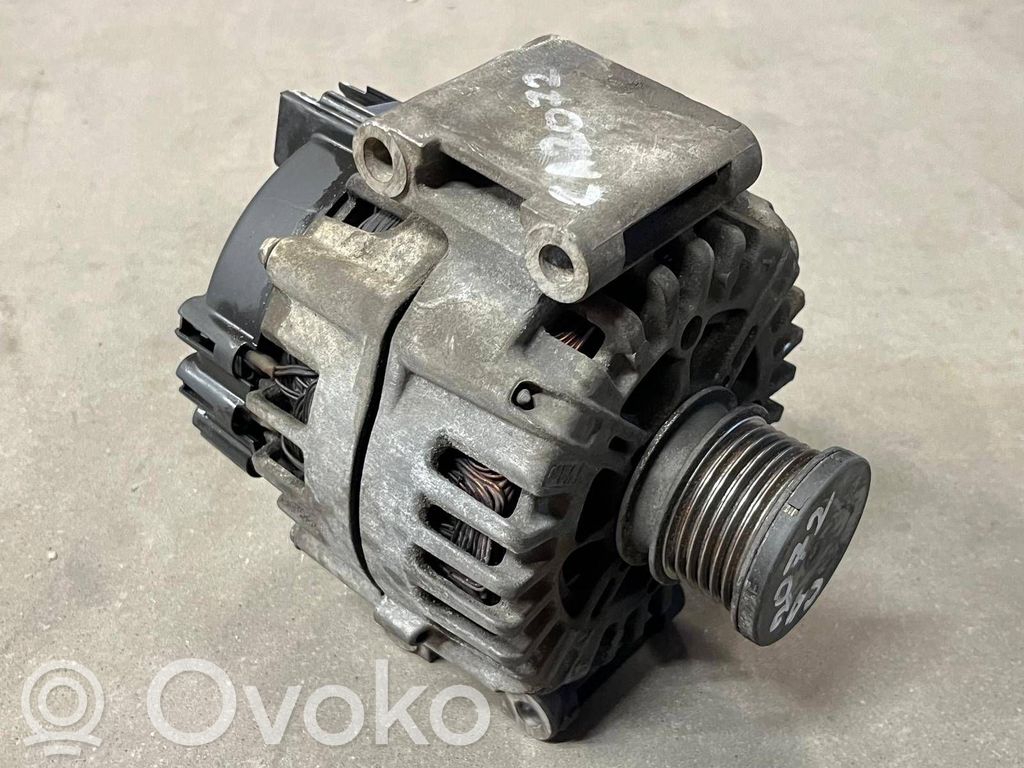 Mercedes-Benz C W204 Alternator 