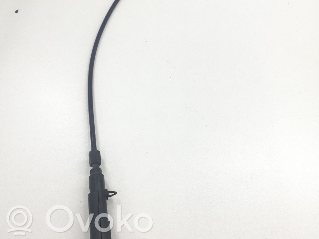 Engine bonnet/hood lock release cable   8240608,119702