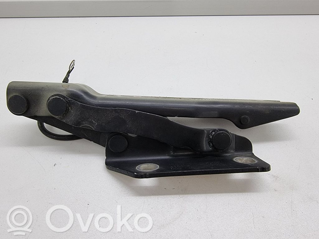 Engine bonnet/hood hinges   7008728,7008728