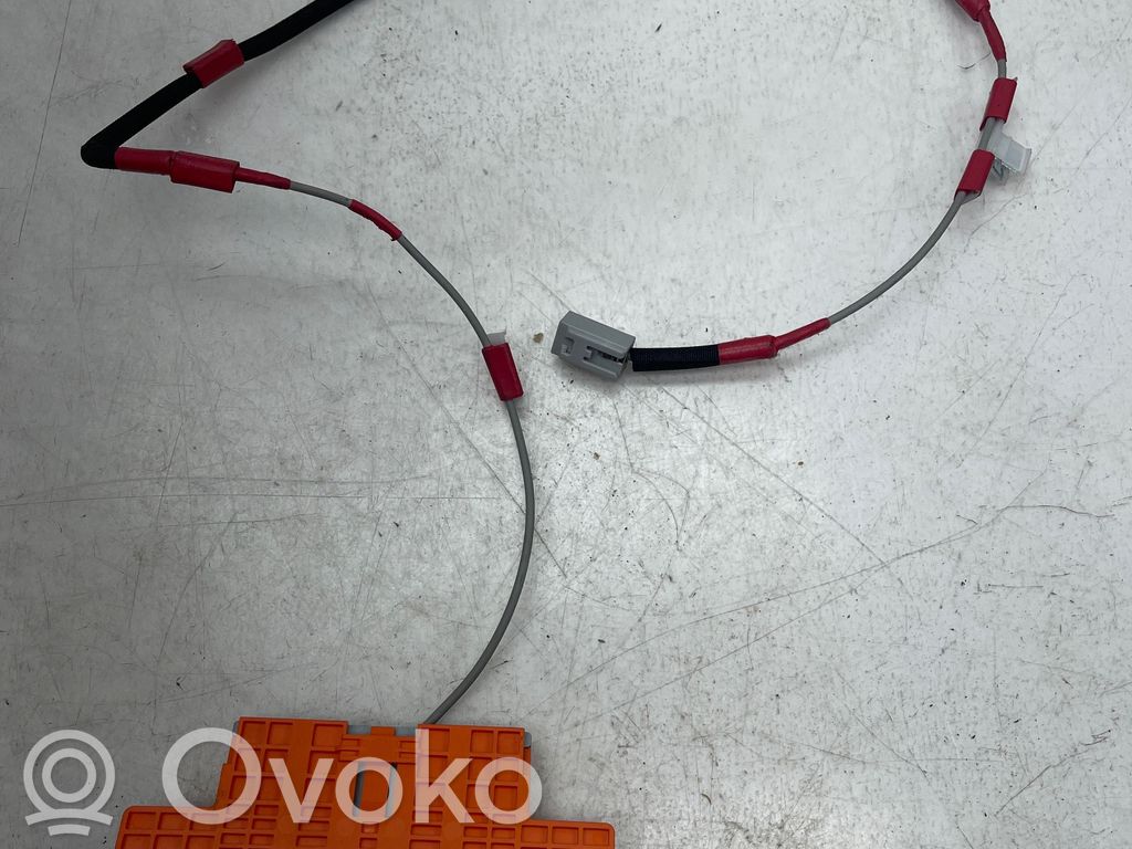 Lexus CT 200H Aerial GPS antenna 