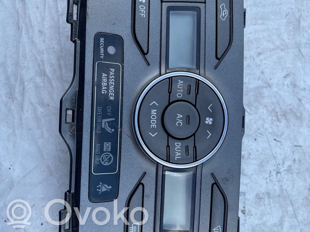 Toyota Auris 150 Climate control unit 