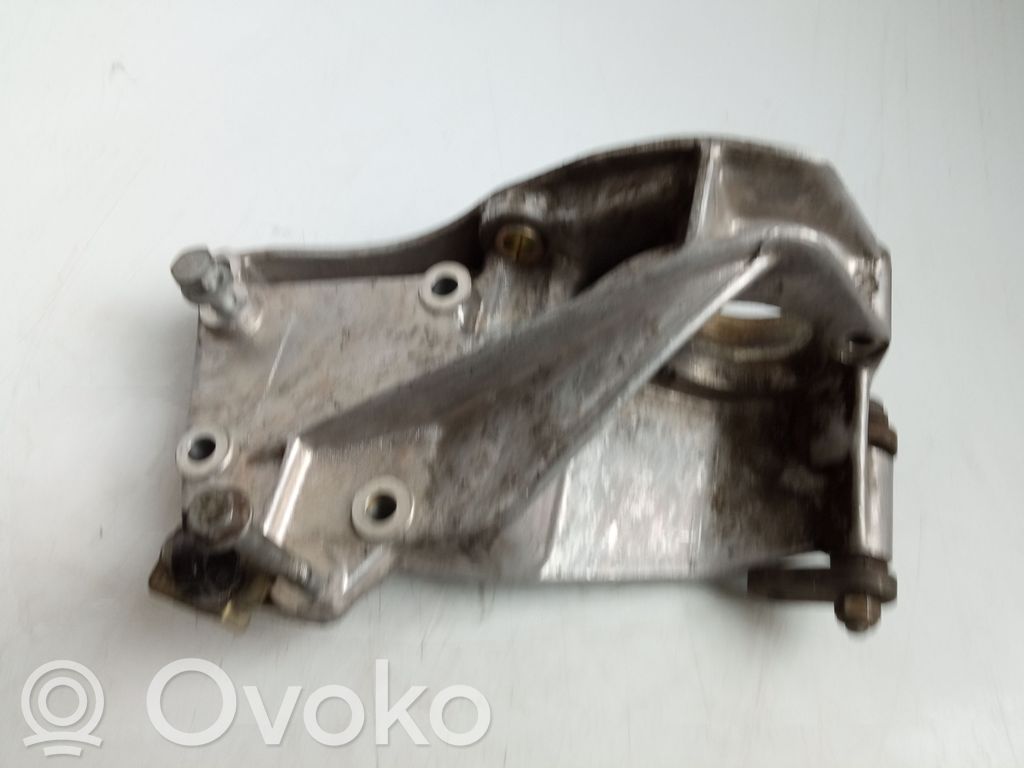 Alfa Romeo 156 Engine mounting bracket 