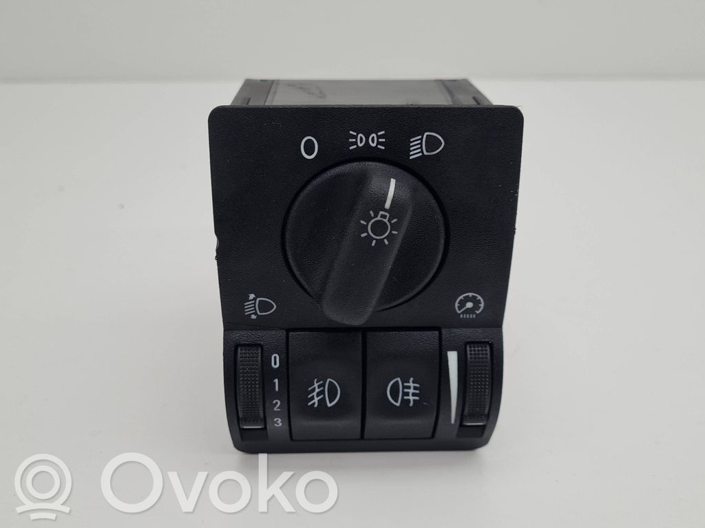 Light switch   09180770,09181041,101001162