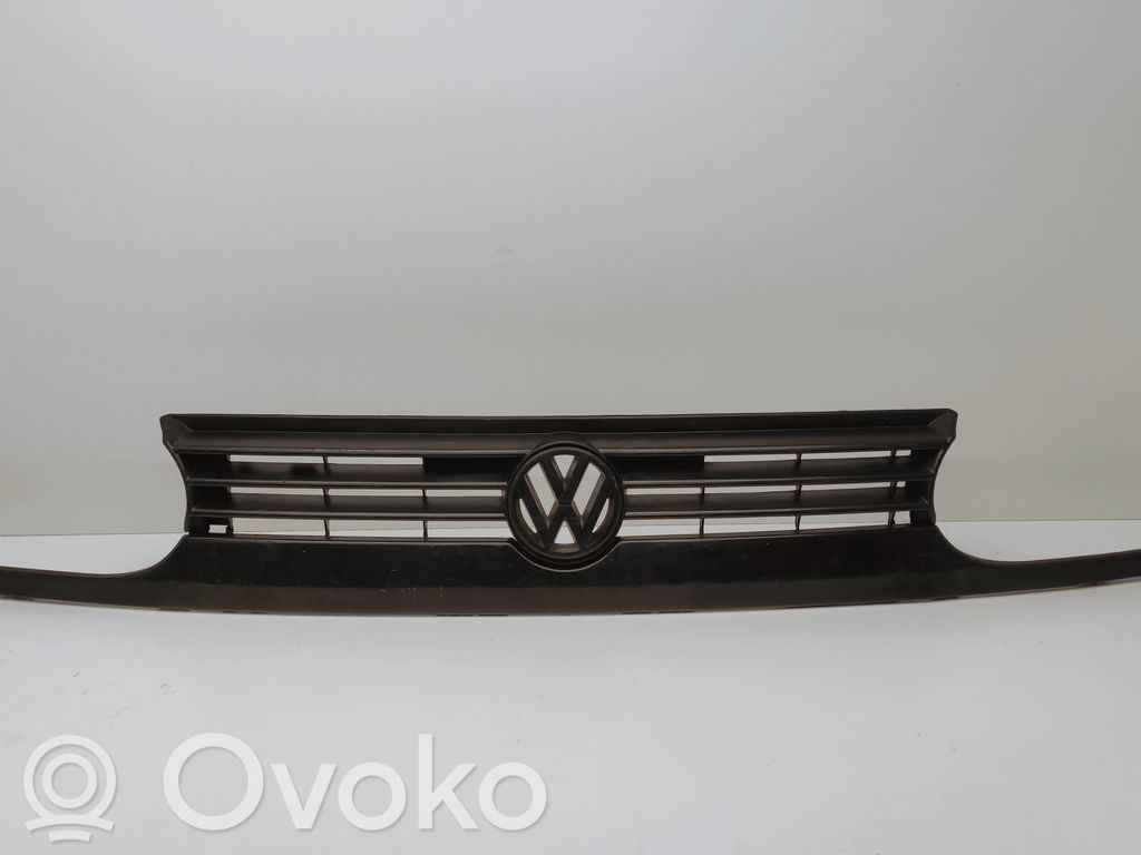Volkswagen Golf III Maskownica / Grill / Atrapa górna chłodnicy 