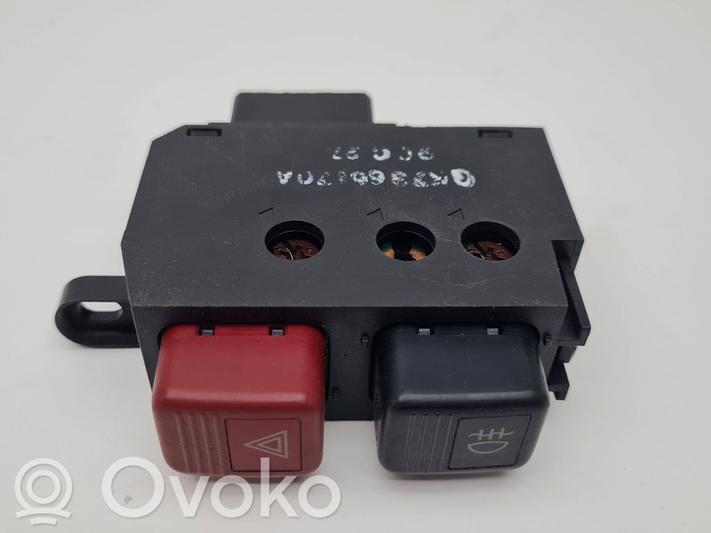 Botón interruptor de luz de peligro