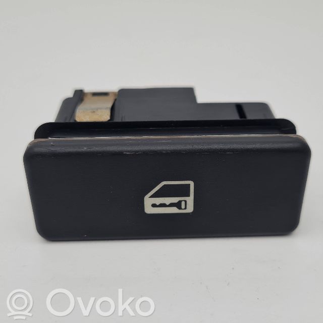 BMW 7 E38 Central locking switch button 