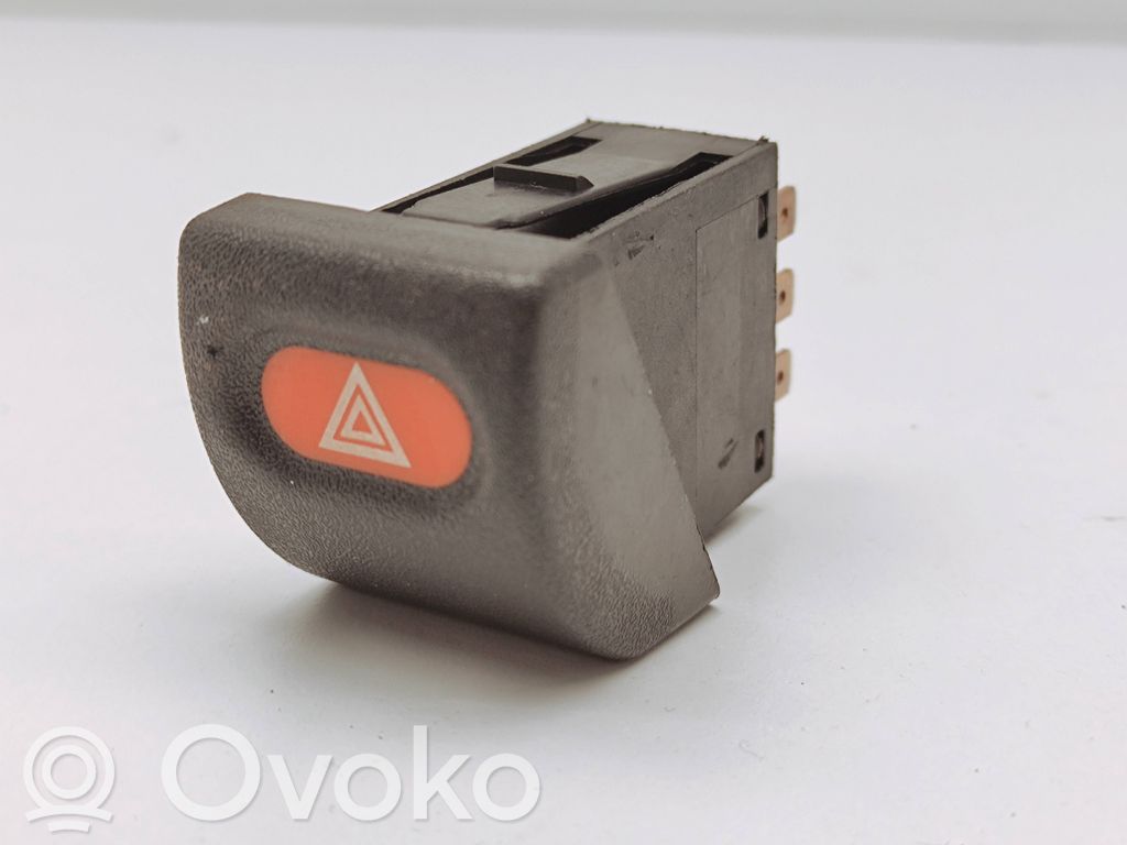 Opel Vectra B Hazard light switch 