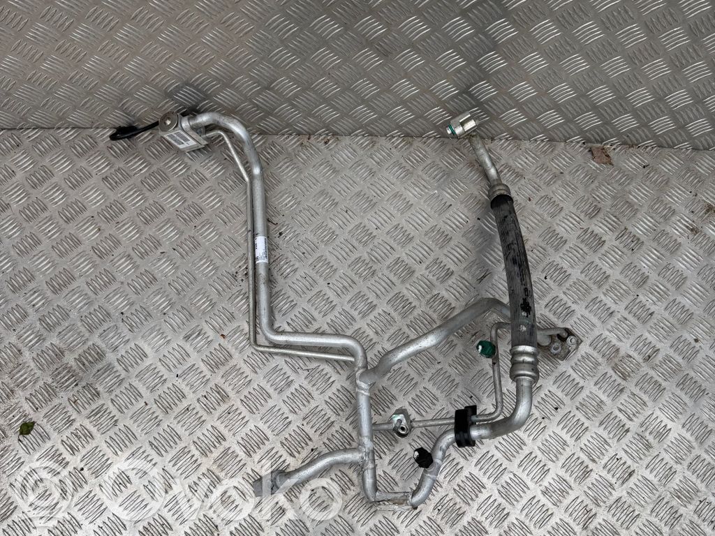 Ilmastointilaitteen putki (A/C)   104626500D