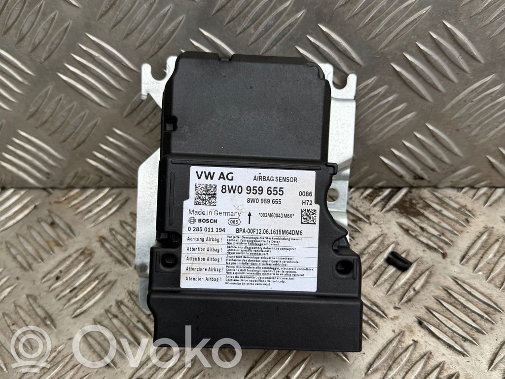 Audi A4 S4 B9 Airbag control unit/module 