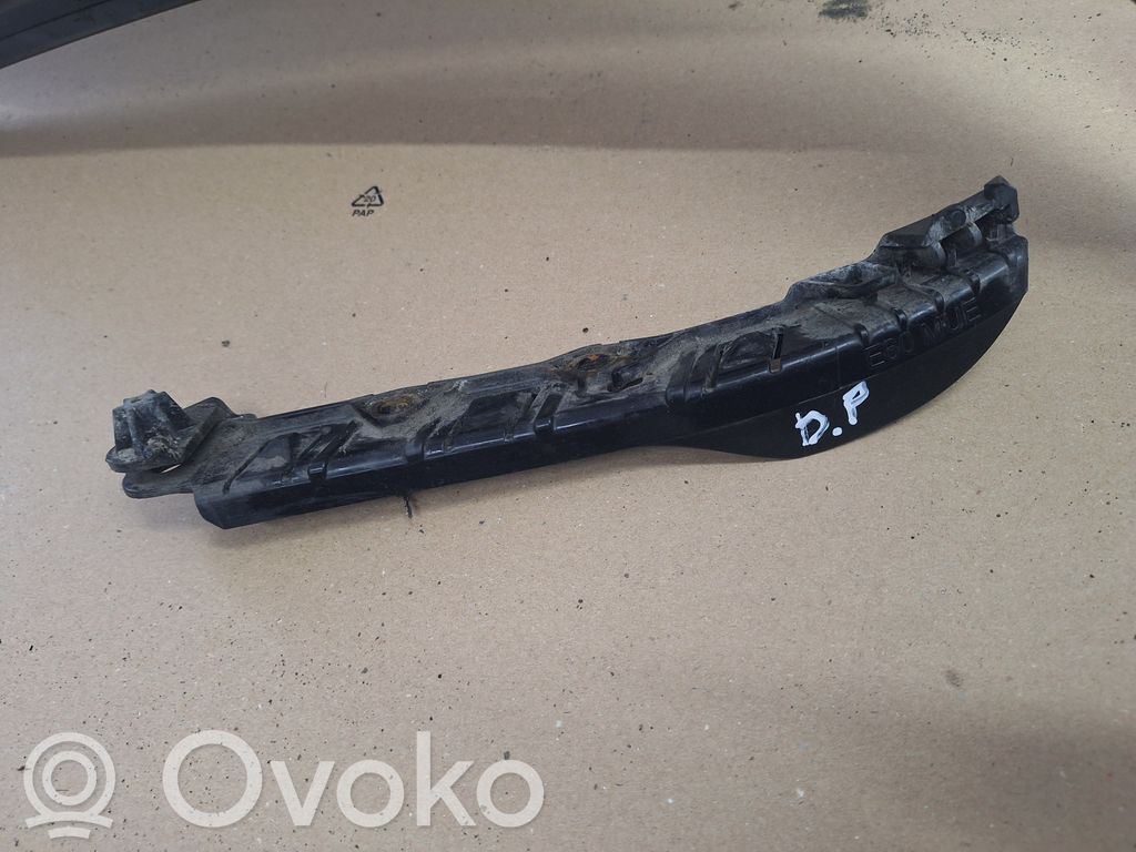 Fender mounting bracket