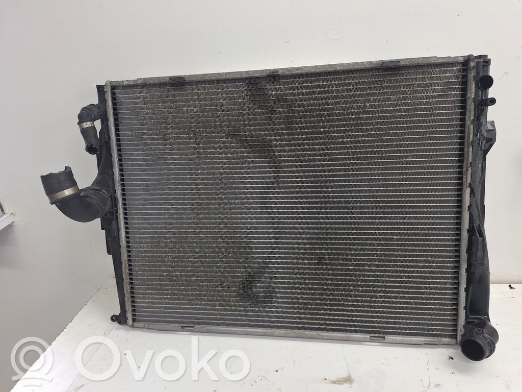 BMW 3 E92 E93 Dzesēšanas šķidruma radiators 