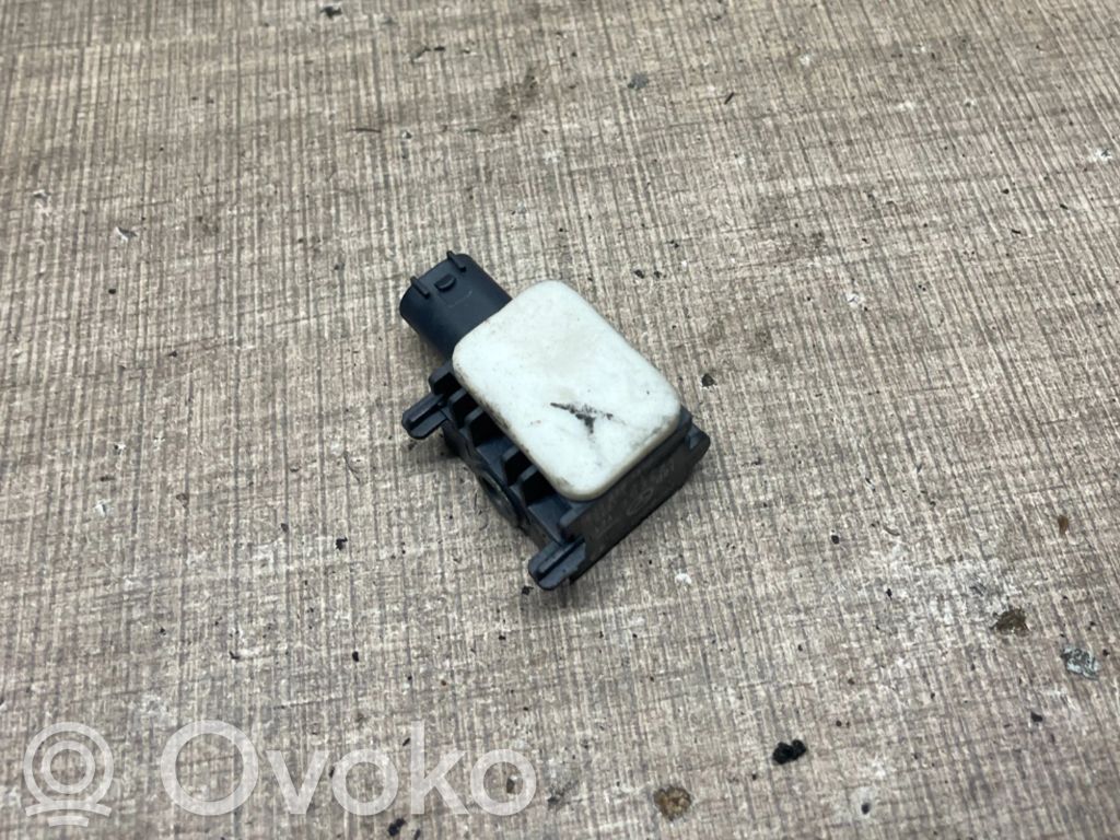 Mercedes-Benz B W245 Senzor impact/declanșare airbag 