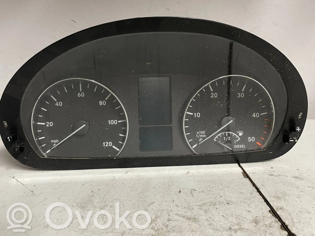 Mercedes-Benz Sprinter W906 Licznik / Prędkościomierz 