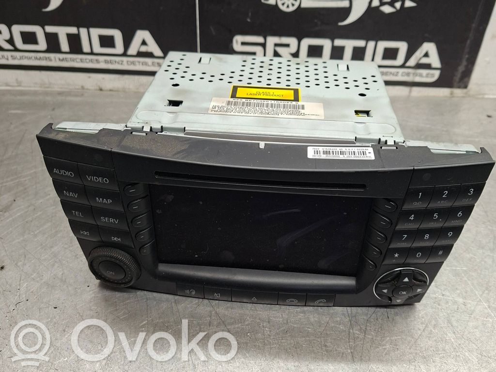 Mercedes-Benz E W211 Unitate principală radio/CD/DVD/GPS 