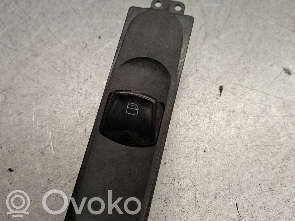 Przyciski szyb   A9065450913,Q06ZGS003,SM275018