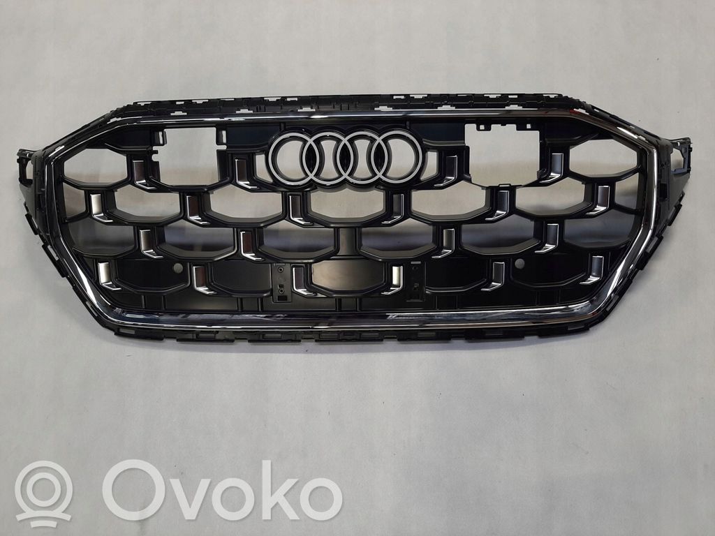 Audi Q8 Etupuskurin ylempi jäähdytinsäleikkö 