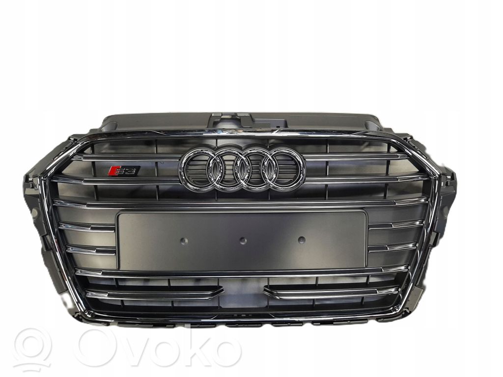 Audi A3 S3 8V Etusäleikkö 