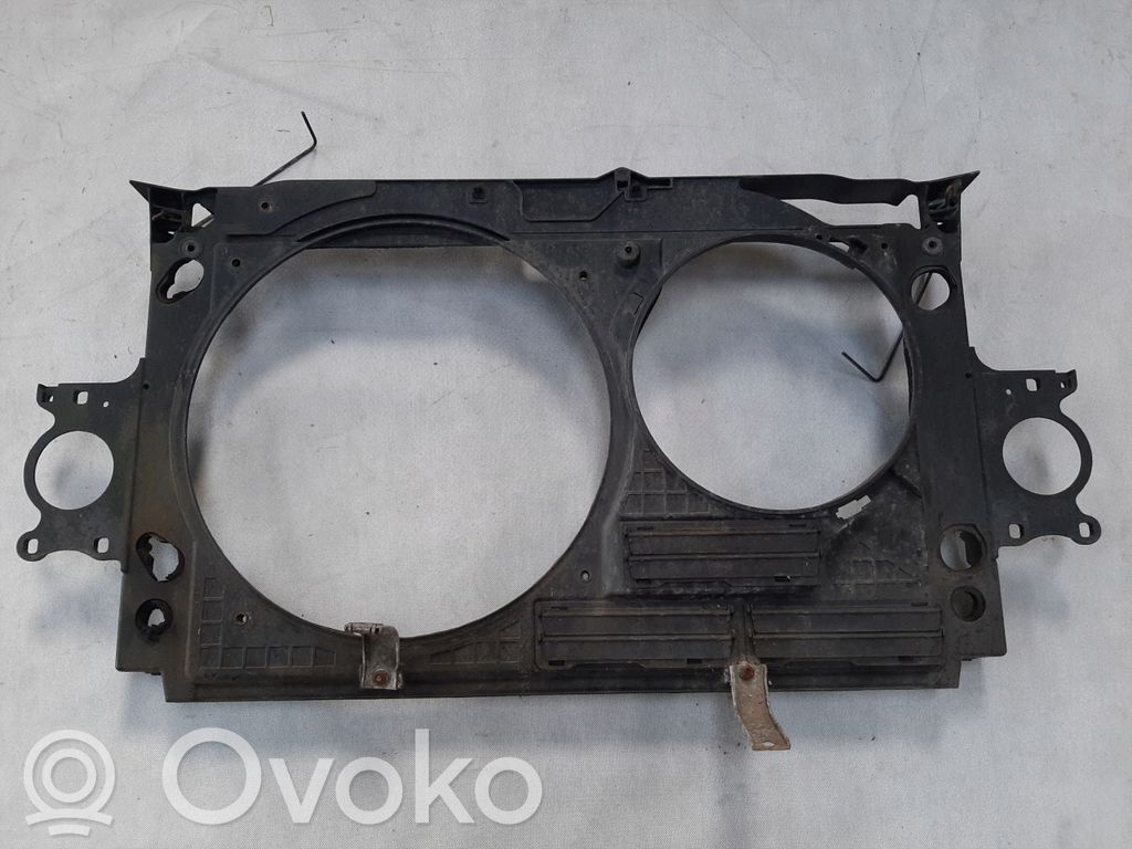 Audi A8 S8 D2 4D Radiatorių panelė 