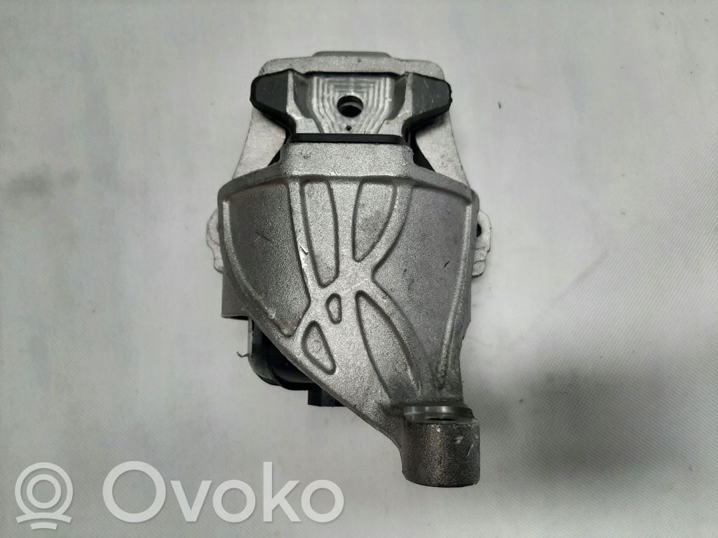 Audi A4 S4 B9 Engine mount bracket 