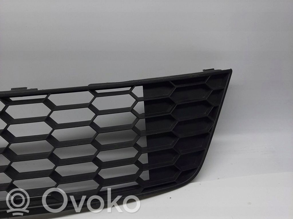 Kratka dolna zderzaka przedniego   5E0853677H,053F8624,5E0853677H,F6D674EB54AD