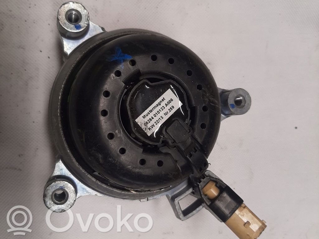 Engine mount bracket   4M0399152K