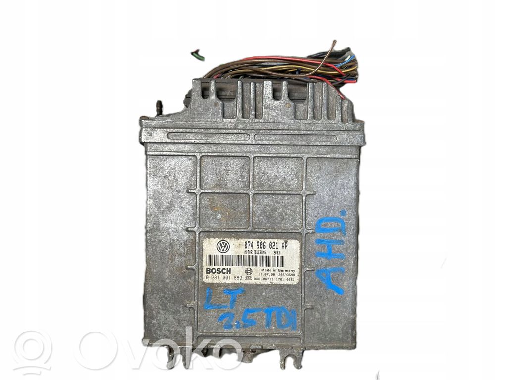 Volkswagen Transporter - Caravelle T4 Engine control unit/module 