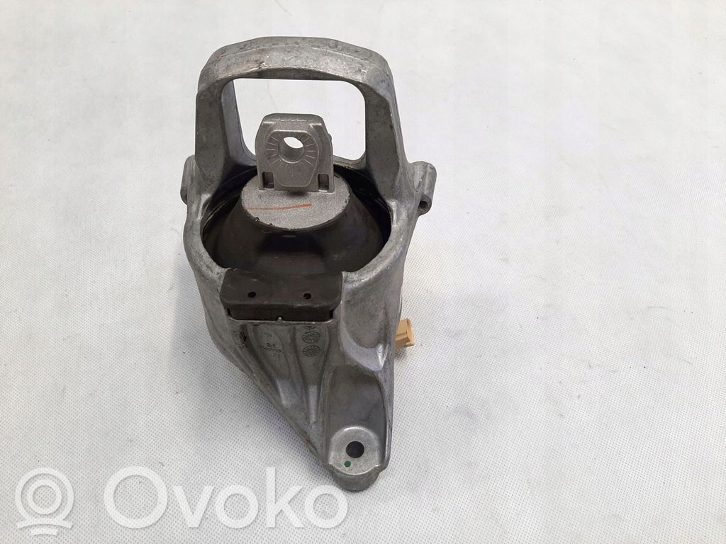 Audi A5 Engine mount bracket 