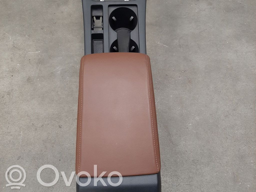 Volkswagen PASSAT B8 Console centrale 