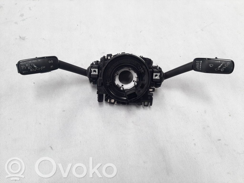 Seat Ateca Tailgate/trunk/boot open switch 