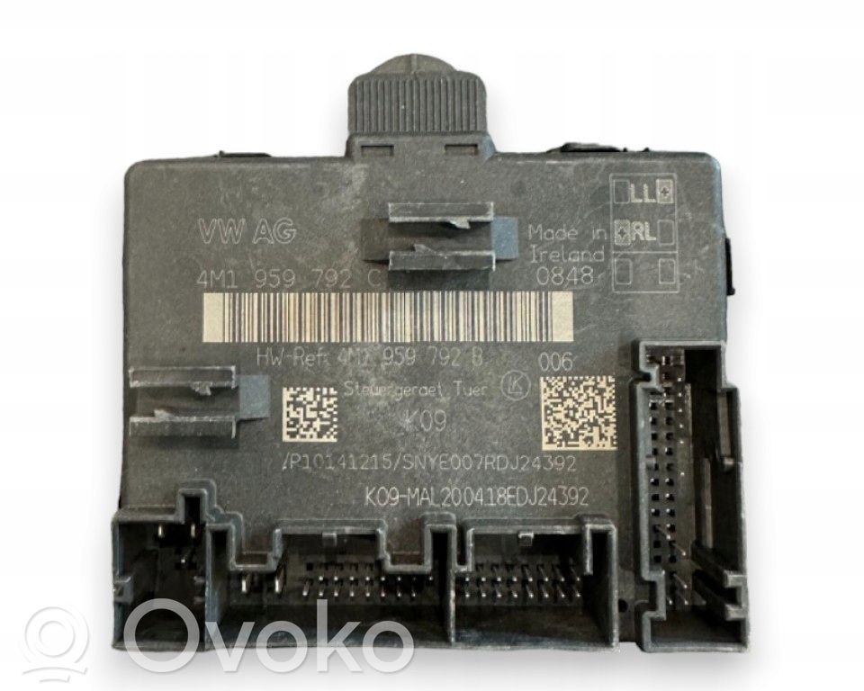 Volkswagen Touareg III Door control unit/module 