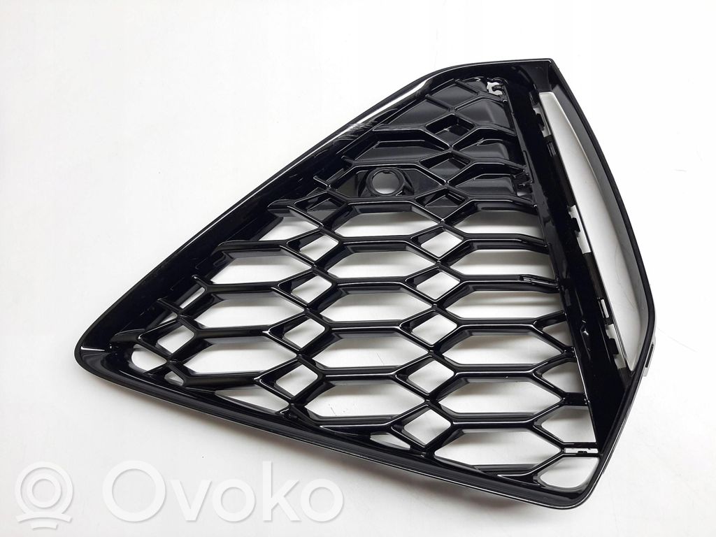 Audi RS6 C8 Front bumper upper radiator grill 