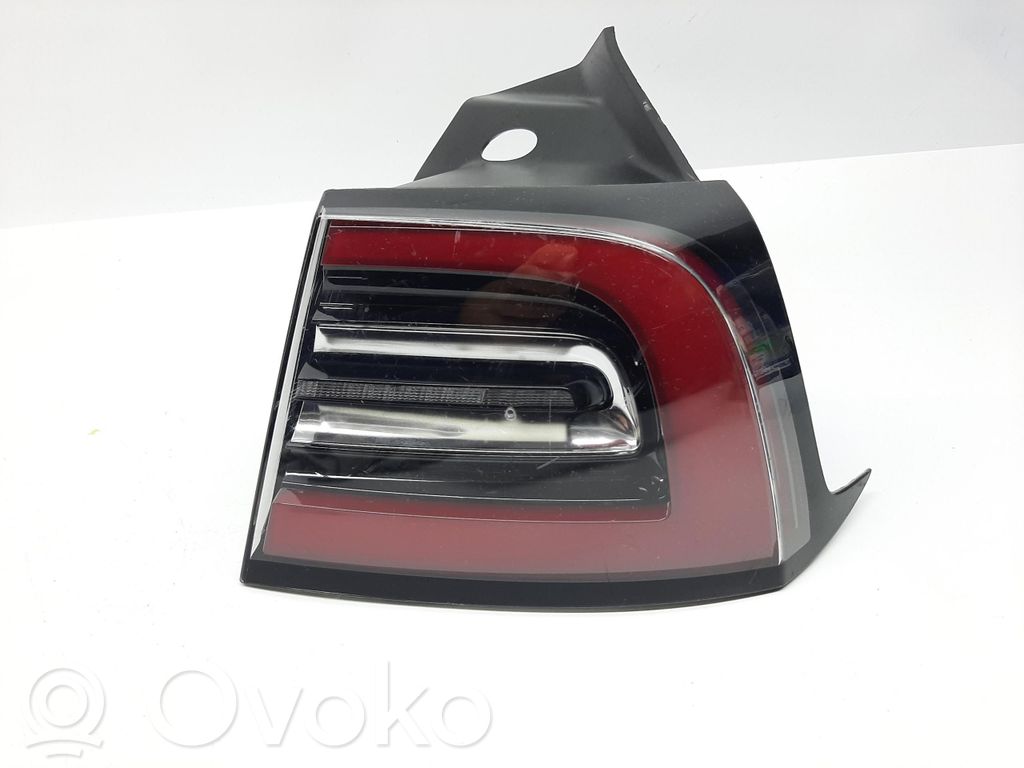 Tesla Model 3 Takavalot 