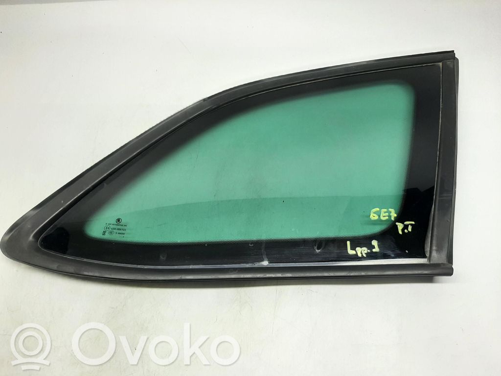 Skoda Octavia Mk4 Vidrio lateral trasero 