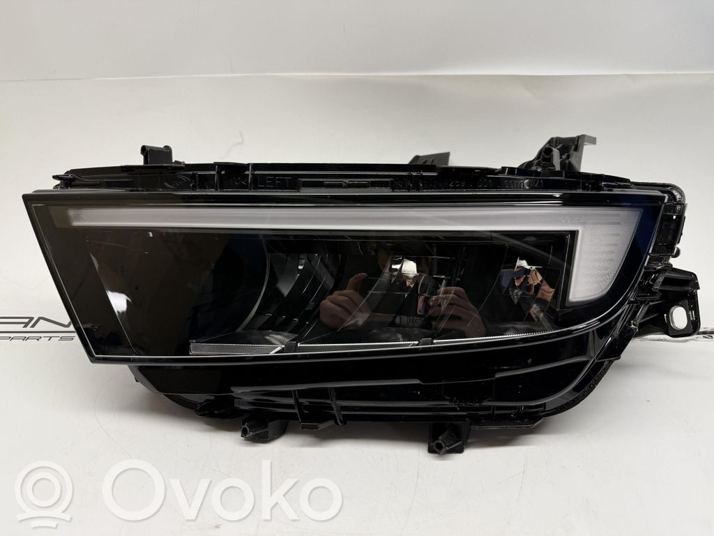 Opel Astra L Phare frontale 