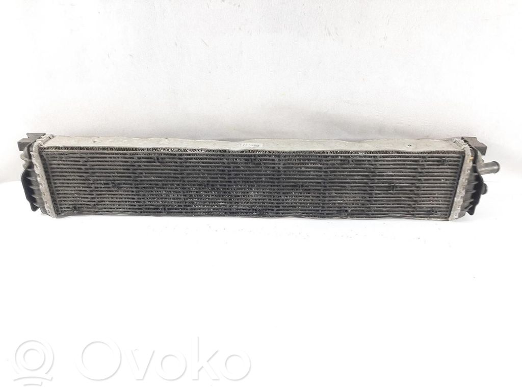 Audi A4 S4 B9 8W Interkūlerio radiatorius 