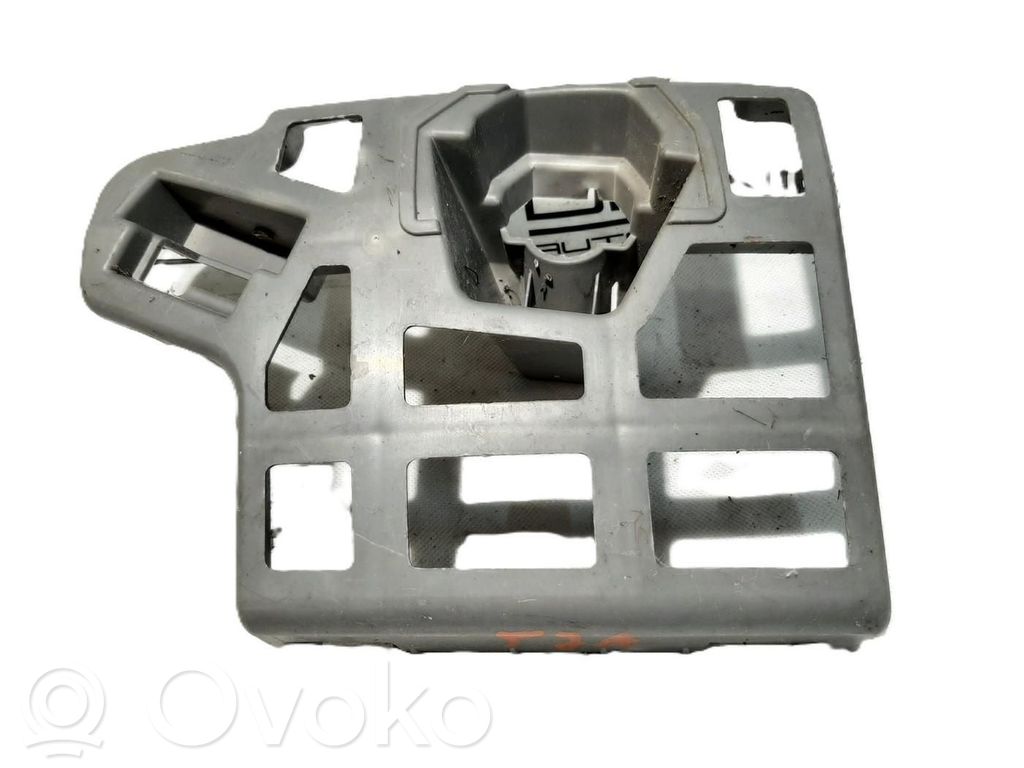 Skoda Rapid (NH) Support de montage de pare-chocs avant 