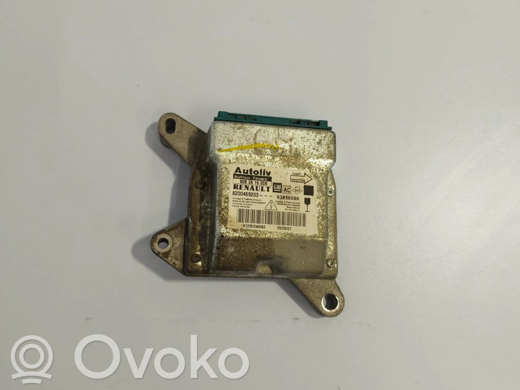 Renault Trafic II (X83) Airbag control unit/module 